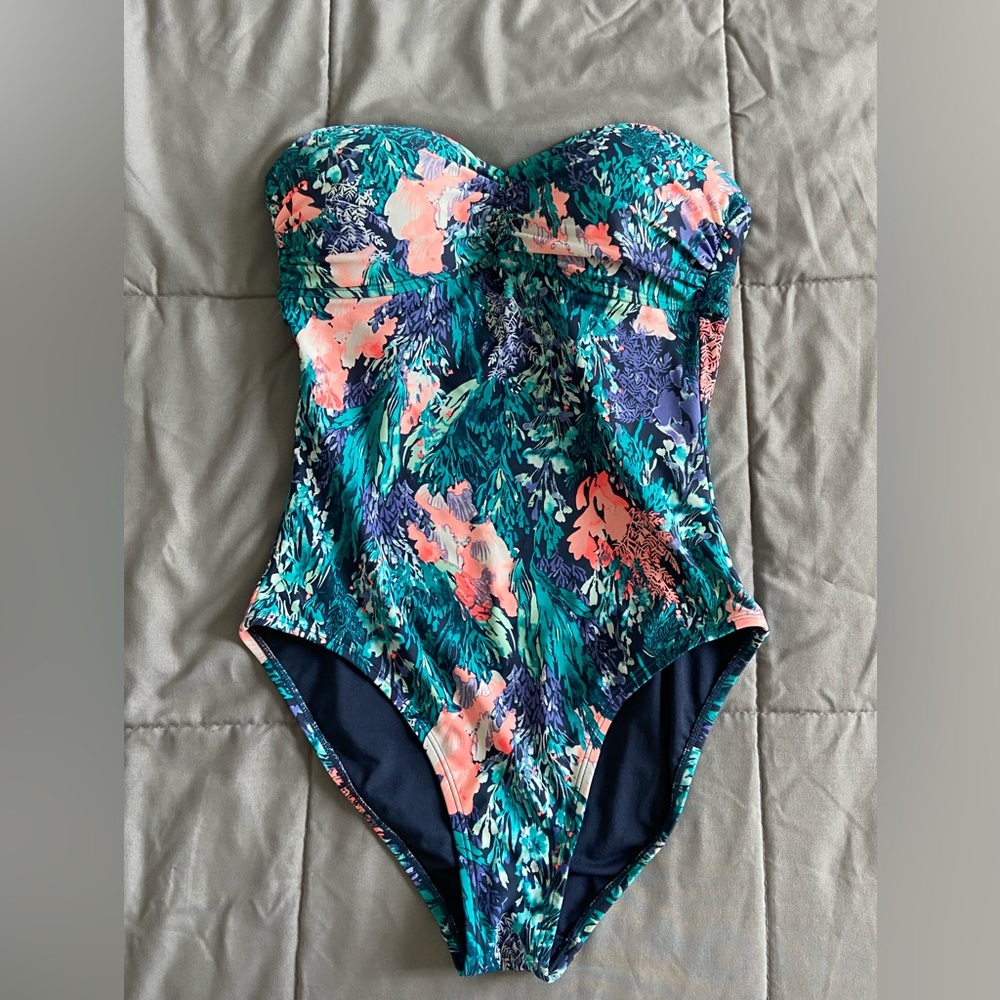 Strapless One Piece Bandeau Swimsuit - Picture 3 of 4